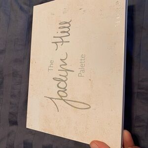 Morphe Jaclyn Hill Palette - Elegant Cream